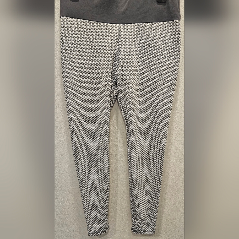 Gray and White Stretch/Fitted Leggings